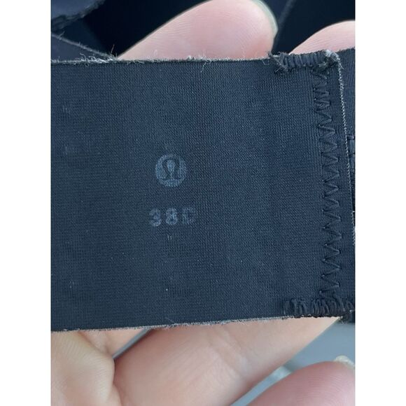 Lululemon Ultralu Medium Support Work Out Bra - 38D - Black - Picture 5 of 6